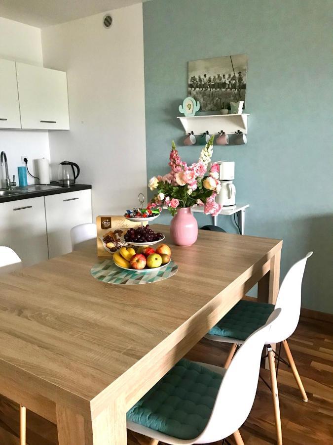 Neu! Top Apartment! 7Km Saarbruecken! Terrasse, Garten! Sulzbach  Luaran gambar