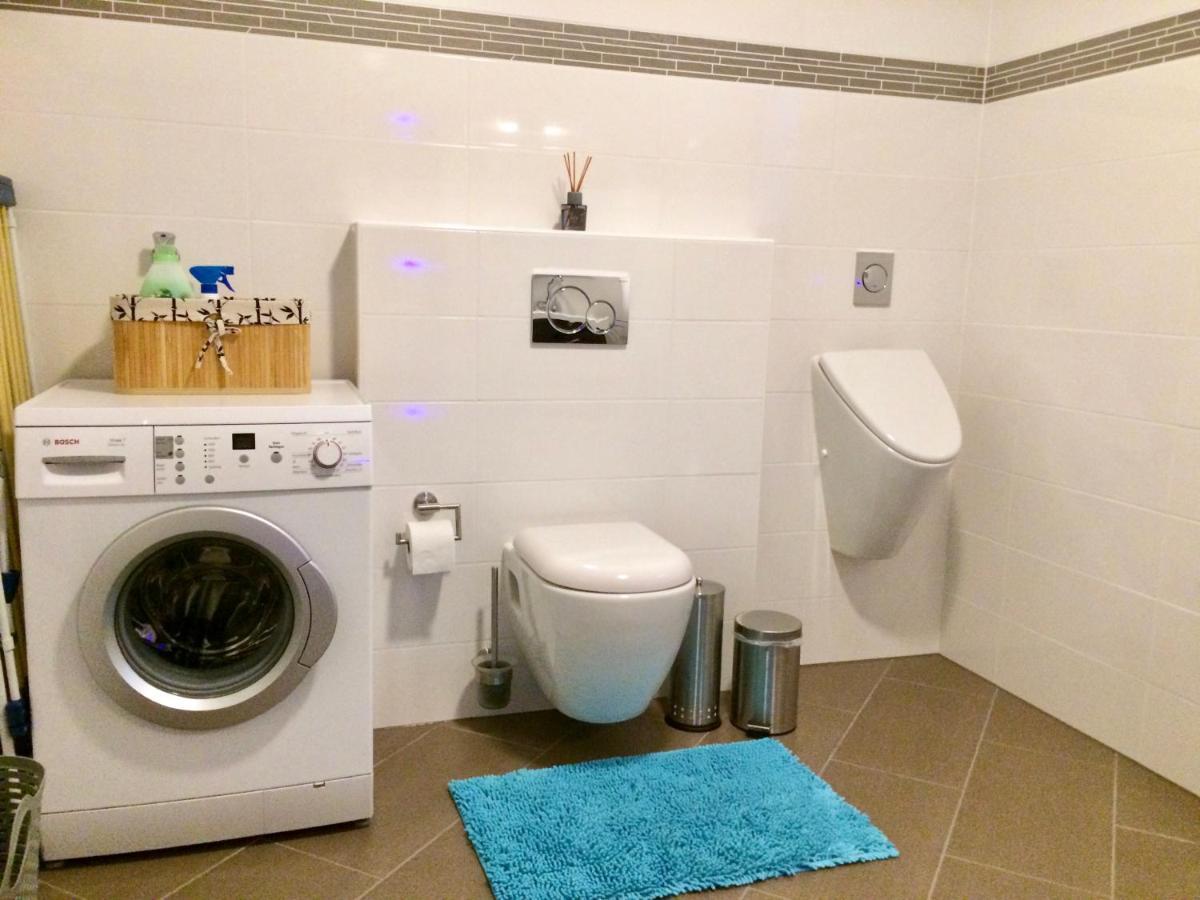 Neu! Top Apartment! 7Km Saarbruecken! Terrasse, Garten! Sulzbach  Luaran gambar
