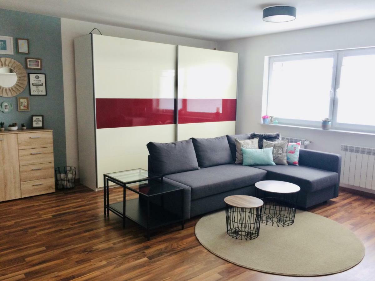 Neu! Top Apartment! 7Km Saarbruecken! Terrasse, Garten! Sulzbach  Luaran gambar