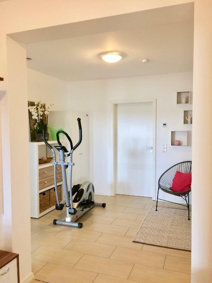 Neu! Top Apartment! 7Km Saarbruecken! Terrasse, Garten! Sulzbach  Luaran gambar